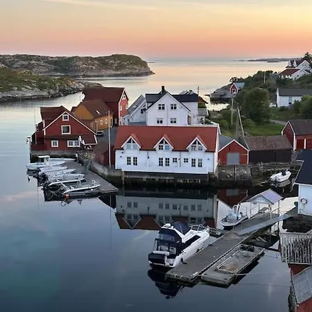 Seaside With Balcony A1 * Nautnes